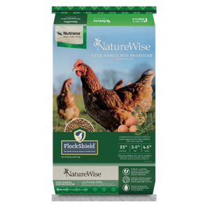 NatureWise Free-Range Egg Producer 21% Layer Feed. Green 50-lb poultry feed bag. Two red chickens.